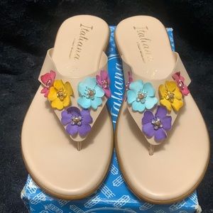 Women flower thong sandals
